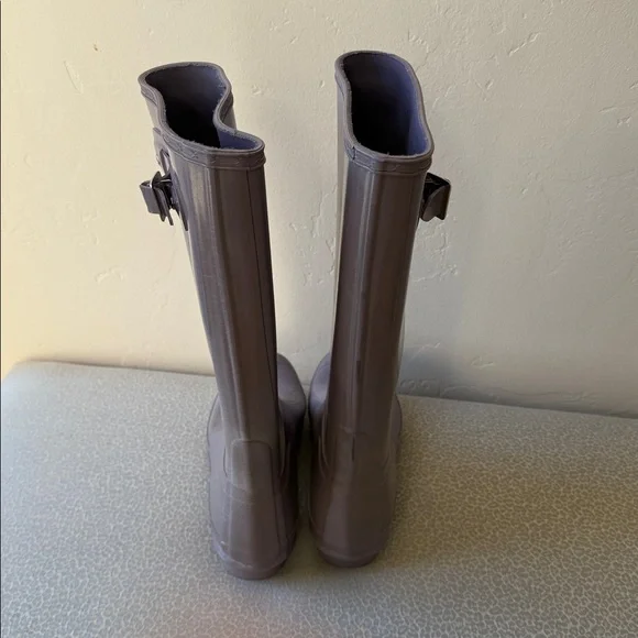 Lavender Hunter tall Rain boots. Women’s size 7 - Picture 2 of 6